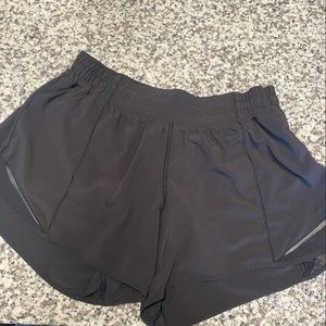 Lululemon Hotty Hot shorts - Black